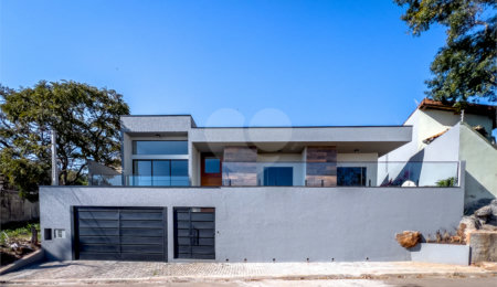 Casa à venda com 3 suítes em Jardim Paulista, Atibaia, SP