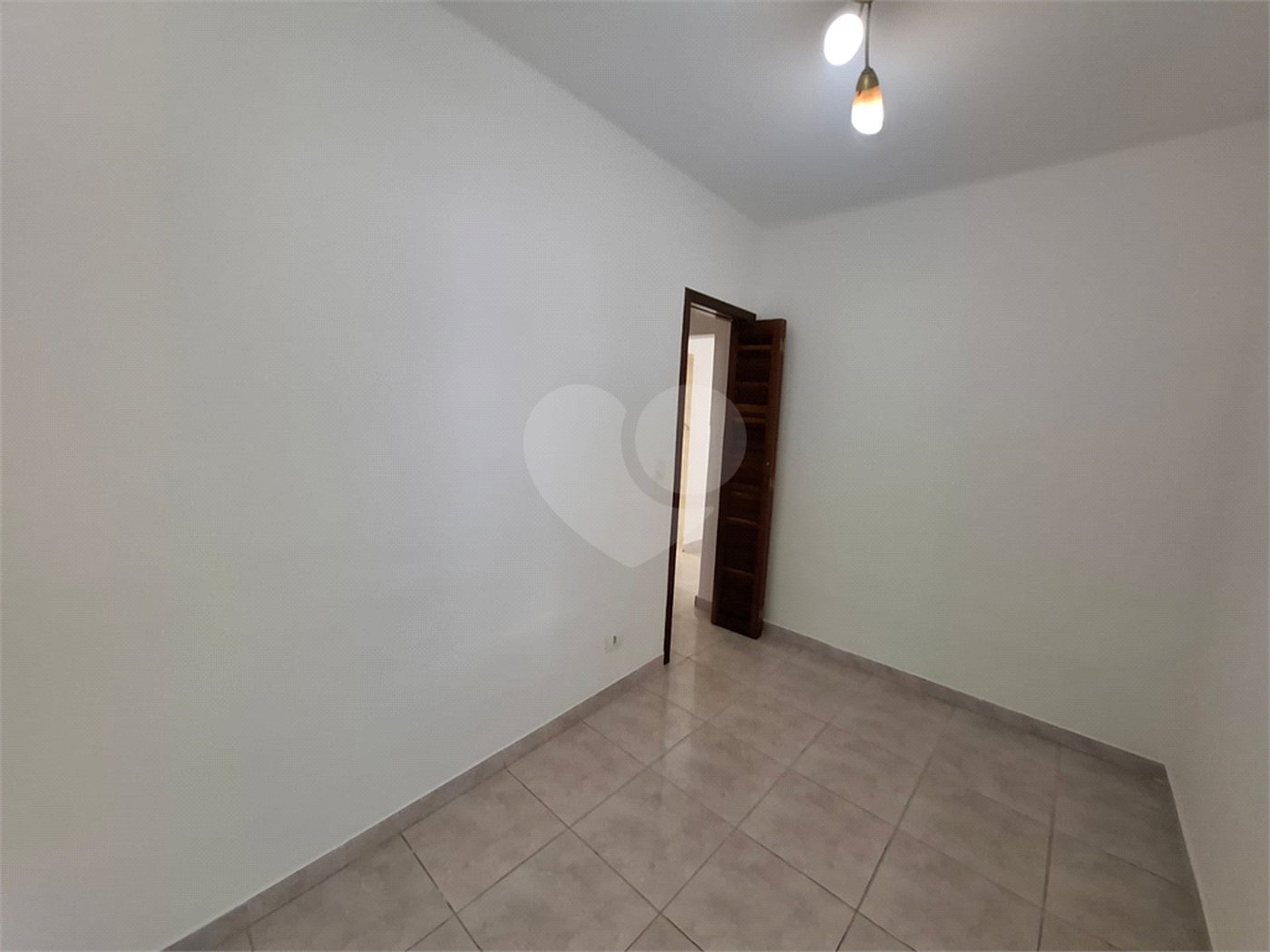 Sobrado à venda com 3 quartos no Brasilândia, São Paulo, SP