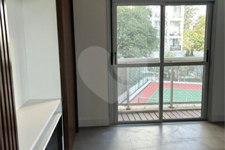 Apartamento à venda com 2 suítes em Parque do Morumbi, São Paulo, SP