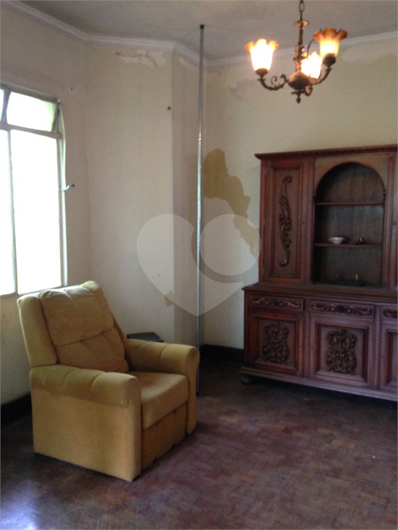 Casa à venda com 4 quartos, sendo 1 suíte,  em Jardim Petrópolis, São Paulo, SP