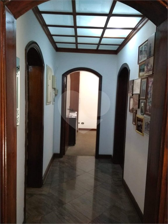 Casa à venda com 6 quartos, sendo 2 suítes,  em Jardim Leocádia, Sorocaba, SP