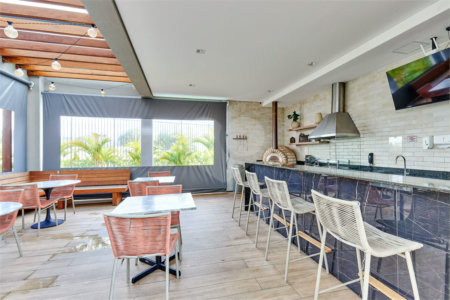 Apartamento à venda com 2 suítes em Santo Amaro, São Paulo, SP