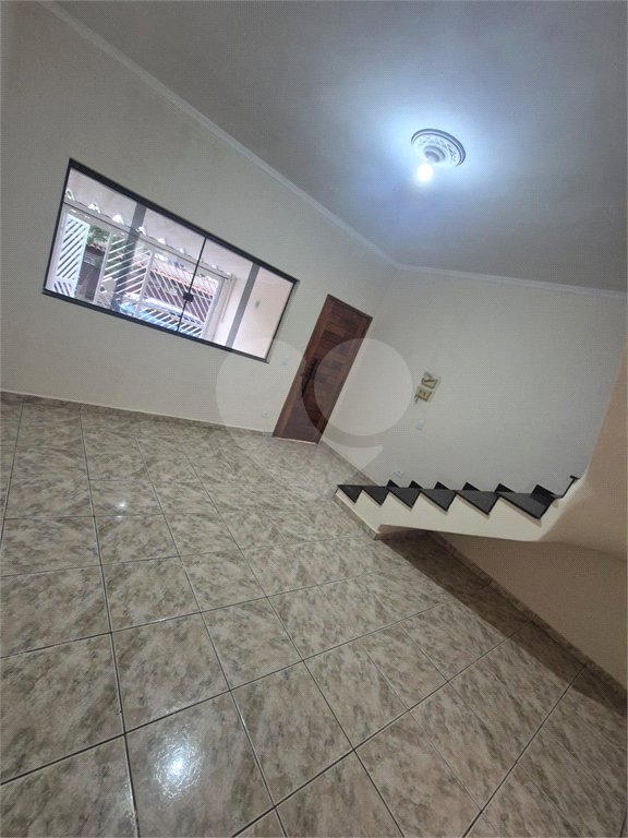 Casa à venda com 2 quartos, sendo 1 suíte,  em Vila Maricy, Guarulhos, SP
