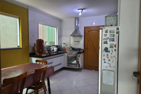Sobrado à venda com 3 suítes em Vila Mazzei, São Paulo, SP