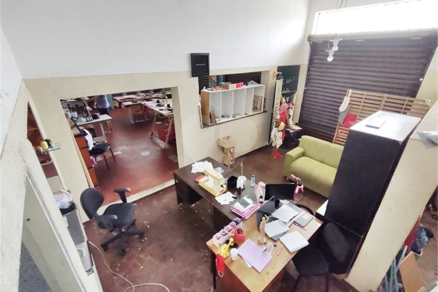 Prédio à venda com 4 quartos, sendo 1 suíte, em Tremembé, São Paulo, SP