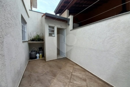 Sobrado à venda com 3 quartos, sendo 1 suíte, em Vila Lúcia, São Paulo, SP