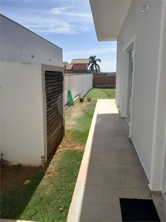 Casa à venda com 3 suítes no condomínio Village Ipanema 1, Araçoiaba da Serra - SP