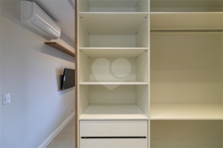 Apartamento à venda com 1 quarto em Vila Cordeiro, São Paulo, SP