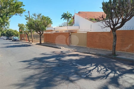 Casa à venda com 3 quartos, sendo 1 suíte, em Vila José Bonifácio, Araraquara, SP