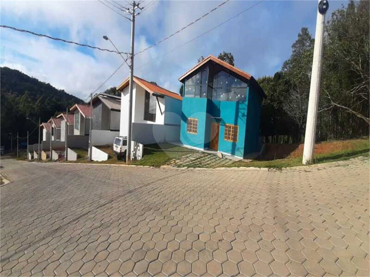 Casa à venda com 2 quartos, sendo 1 suíte, no condomínio Águas de São Pedro, Mairiporã - SP