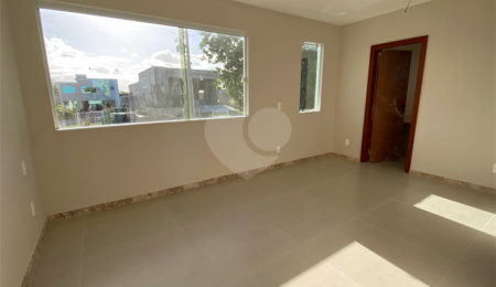 Casa à venda com 4 quartos, sendo 3 suítes,  em Orla Norte, Porto Seguro, BA