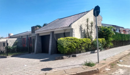 Casa à venda com 3 quartos, sendo 1 suíte, no Centro, Itapetininga, SP
