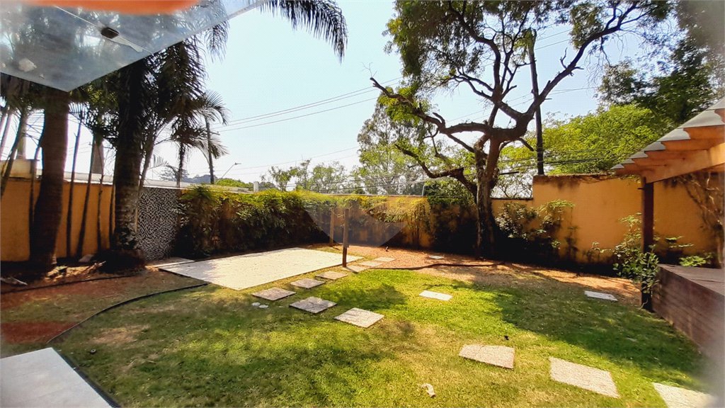 Casa à venda com 3 suítes em Bosque do Vianna, Cotia, SP