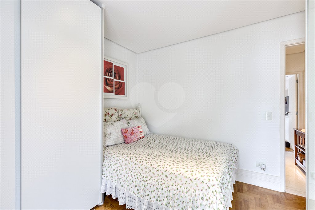 Casa de Vila à venda com 3 quartos, sendo 2 suítes, em Brooklin Velho, São Paulo, SP