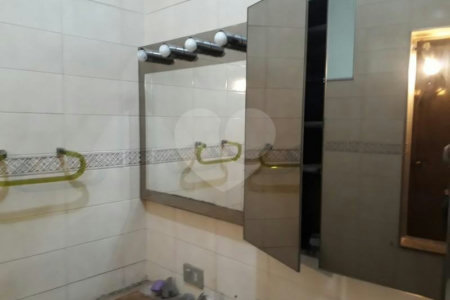 Sobrado à venda com 4 quartos em Brooklin Paulista, São Paulo, SP