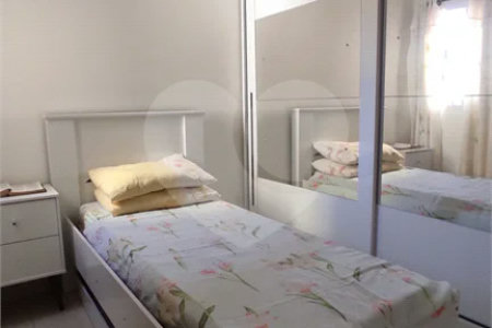 Casa à venda com 2 suítes em Chora Menino, São Paulo, SP