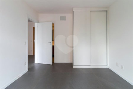 Apartamento à venda com 1 quarto em Vila Uberabinha, São Paulo, SP