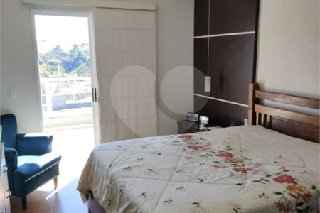 Casa à venda com 3 quartos, sendo 1 suíte,  no condomínio Residencial Jardim das Palmeiras, Vinhedo - SP