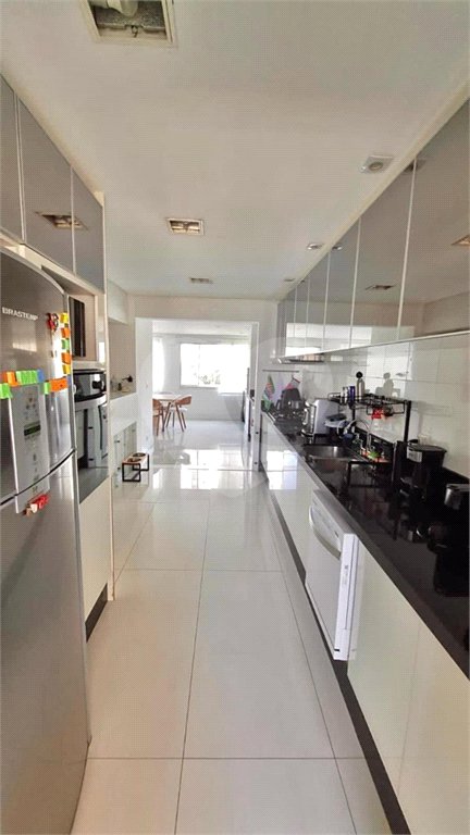 Apartamento à venda com 3 suítes em Vila Romana, São Paulo, SP