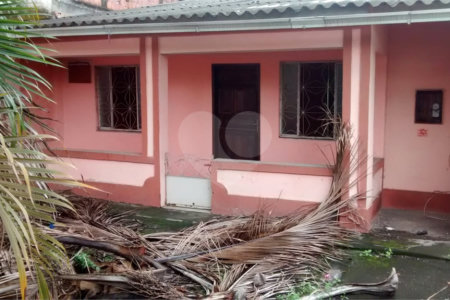 Casa Térrea à venda com 3 quartos em Tomazinho, São João de Meriti, RJ