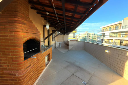 Cobertura à venda com 4 quartos, sendo 2 suítes,  em Braga, Cabo Frio, RJ