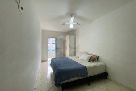 Apartamento à venda com 2 quartos, sendo 1 suíte, em Guilhermina, Praia Grande, SP