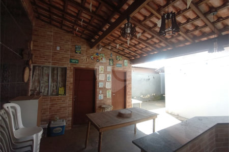 Casa à venda com 2 quartos em Cambuí, Itapetininga, SP
