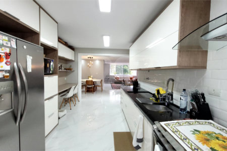 Apartamento à venda com 3 quartos, sendo 1 suíte, em Alto da Boa Vista, São Paulo, SP
