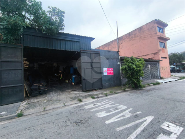 Sobrado à venda com 5 quartos, sendo 2 suítes,  em Vila Sônia, São Paulo, SP