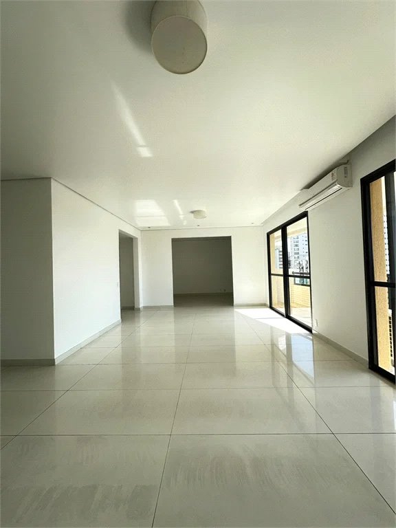Apartamento à venda com 3 suítes em Vila Suzana, São Paulo, SP