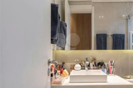 Apartamento à venda com 2 quartos, sendo 1 suíte, em Vila Olímpia, São Paulo, SP
