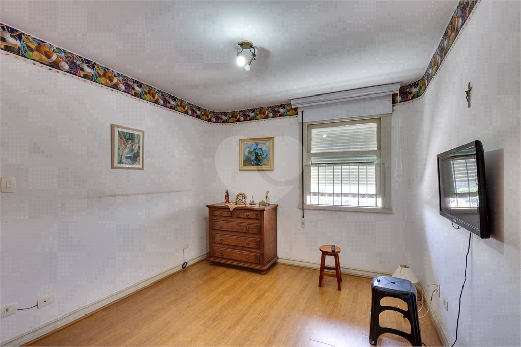Apartamento à venda com 4 quartos, sendo 1 suíte, em Alto da Boa Vista, São Paulo, SP