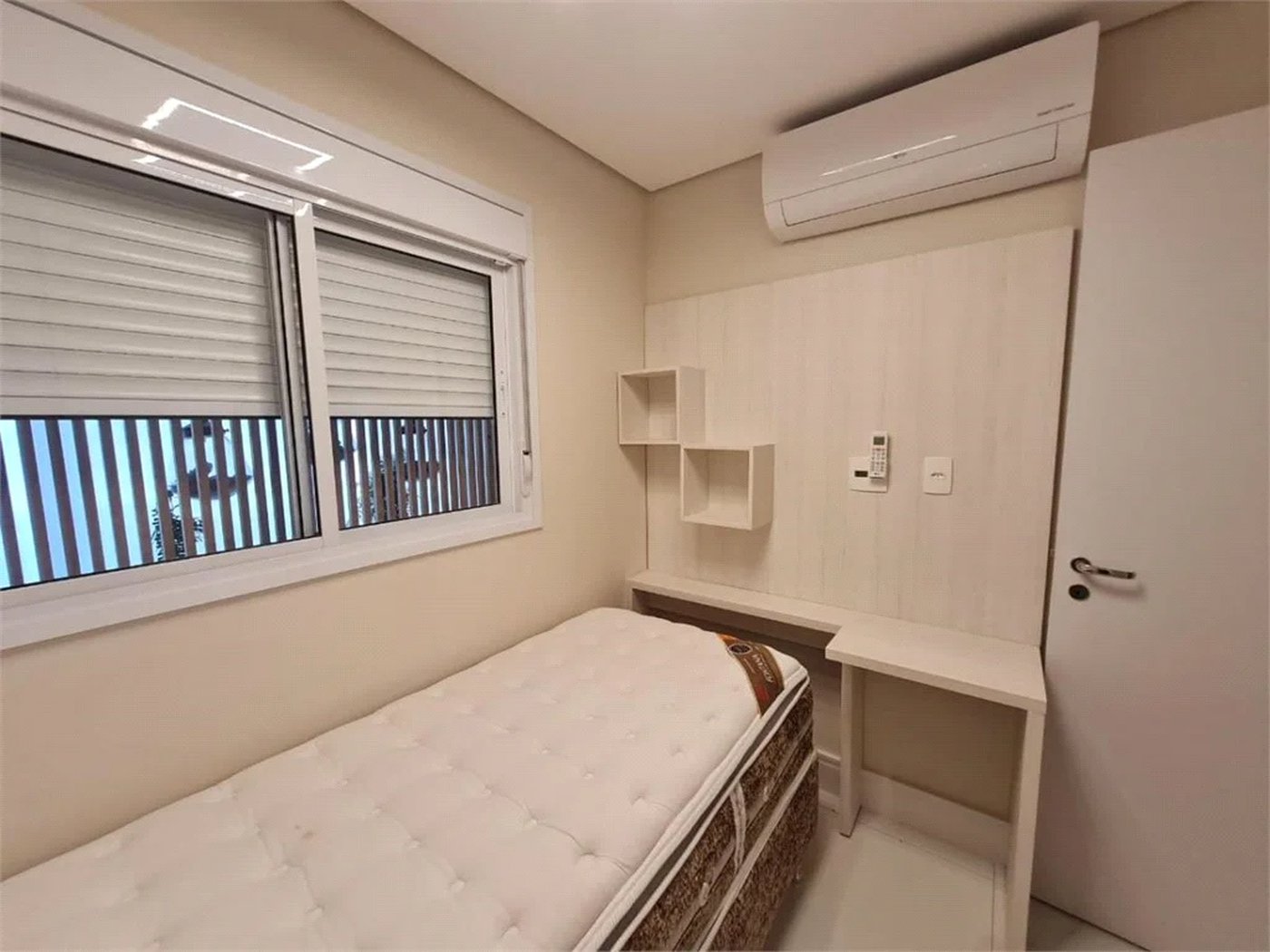 Apartamento à venda com 3 quartos, sendo 1 suíte, em Vila Anastácio, São Paulo, SP
