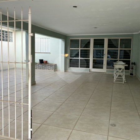Casa Térrea à venda com 4 quartos, sendo 2 suítes, em Jardim Santa Rosália, Sorocaba, SP