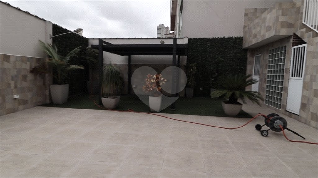 Sobrado à venda com 4 quartos em Vila Guilherme, São Paulo, SP