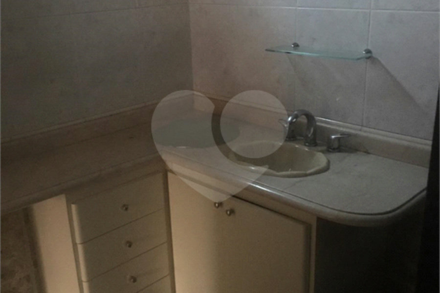 Casa à venda com 2 quartos, sendo 1 suíte, no condomínio Colibri, São Paulo - SP