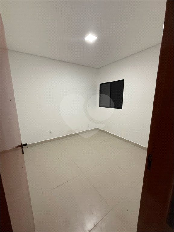 Casa à venda com 3 quartos, sendo 1 suíte,  em Jardim das Bandeiras, Mogi das Cruzes, SP