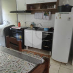 Apartamento no Condomínio Ipê Branco .