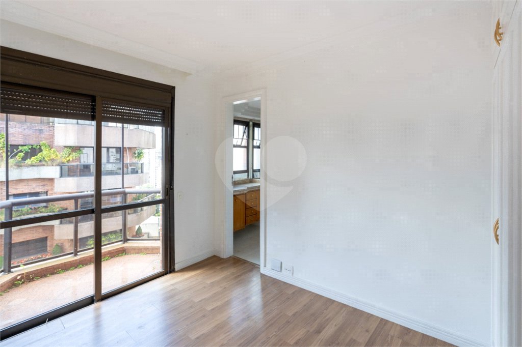 Apartamento à venda com 4 quartos, sendo 3 suítes, em Vila Andrade, São Paulo, SP