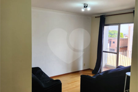 Apartamento à venda com 3 quartos, sendo 1 suíte,  em Jardim Simus, Sorocaba, SP