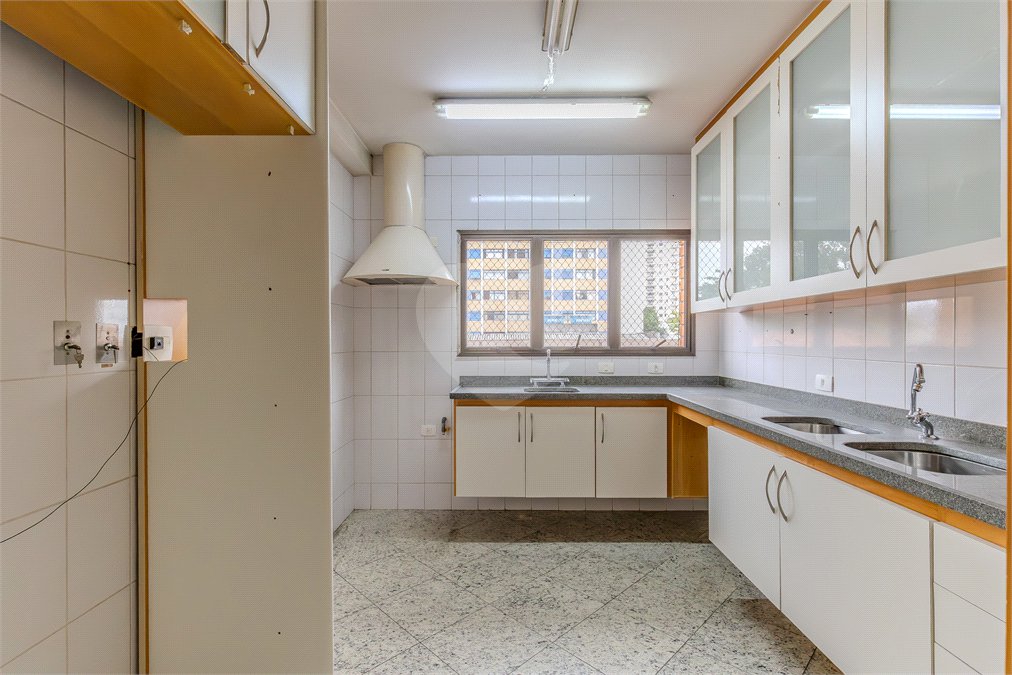Apartamento à venda com 4 suítes em Moema, São Paulo, SP