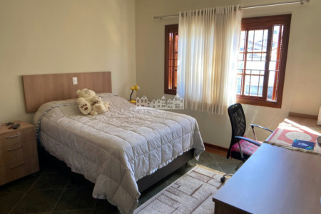 Casa à venda com 3 quartos, sendo 1 suíte, com vista deslumbrante em Recreio Maristela, Atibaia