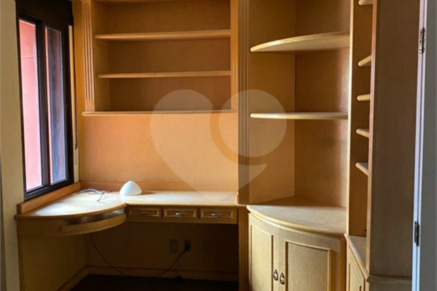 Apartamento à venda com 4 quartos, sendo 3 suítes,  em Morumbi, São Paulo, SP