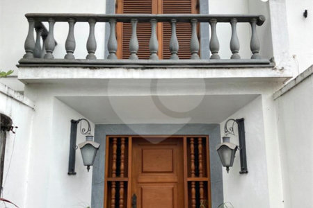 Sobrado à venda ou para alugar com 3 quartos, sendo 1 suíte,  em Parque Colonial, São Paulo, SP