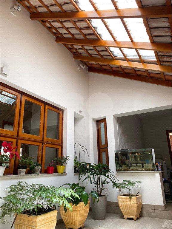 Sobrado à venda com 4 quartos, sendo 1 suíte, em Tremembé, São Paulo, SP
