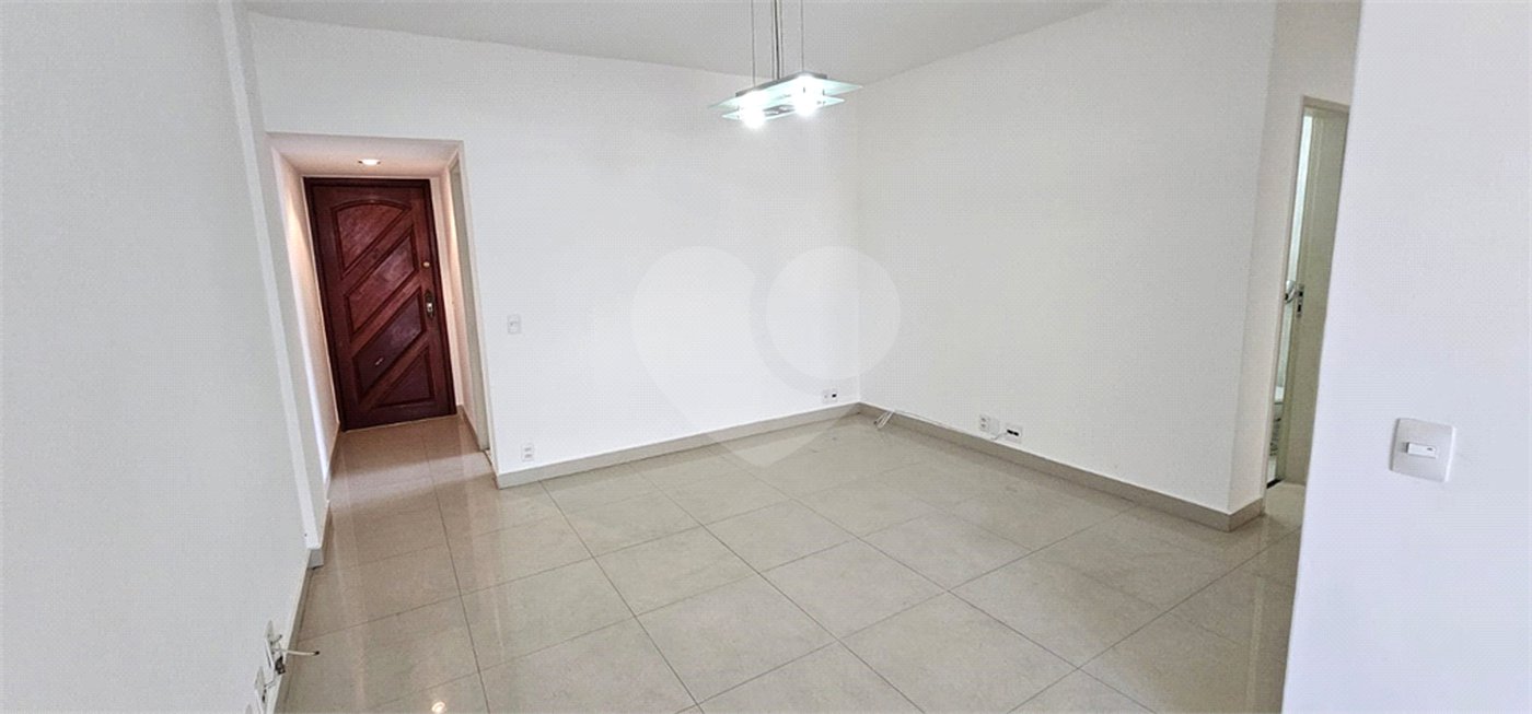 Apartamento à venda com 2 quartos, sendo 1 suíte,  em Tijuca, Rio de Janeiro, RJ