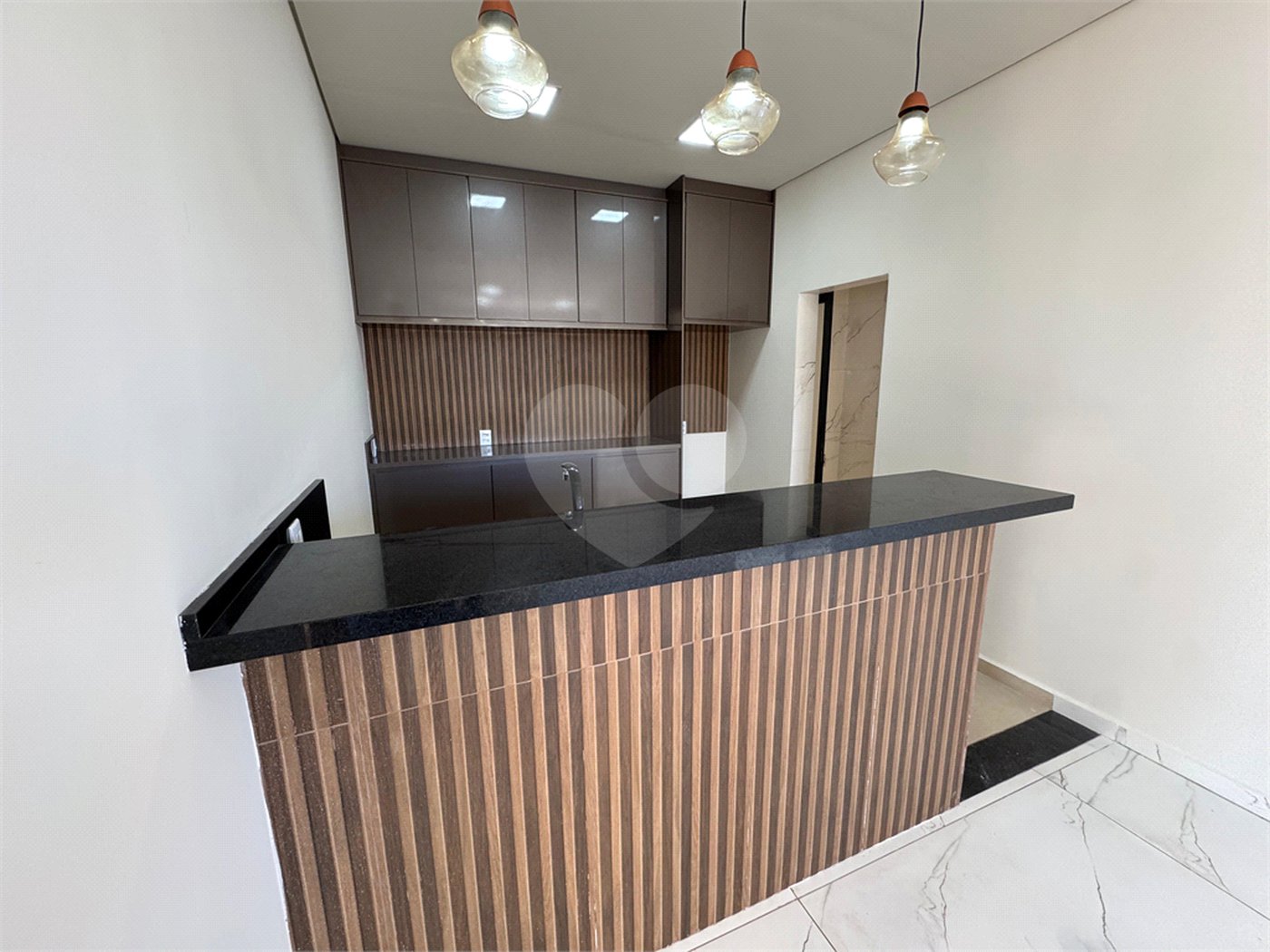 Casa à venda com 5 quartos, sendo 4 suítes, no condomínio Golden Ville, Itapetininga - SP