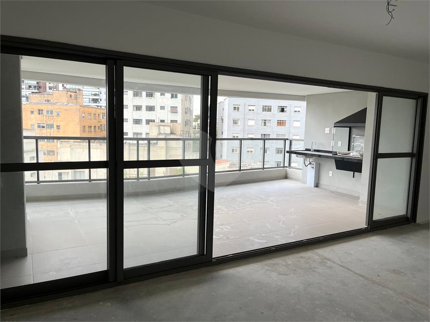Apartamento à venda com 3 suítes em Paraíso, São Paulo, SP