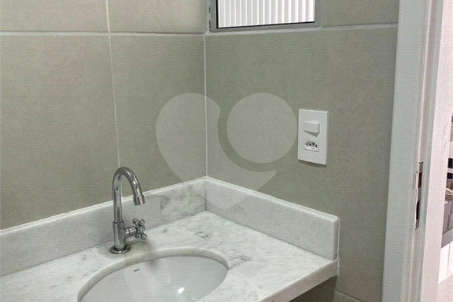 Sobrado à venda com 3 quartos, sendo 1 suíte,  em Santana, São Paulo, SP