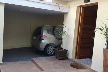 Sobrado à venda com 4 quartos, sendo 2 suítes, em Granja Julieta, São Paulo, SP